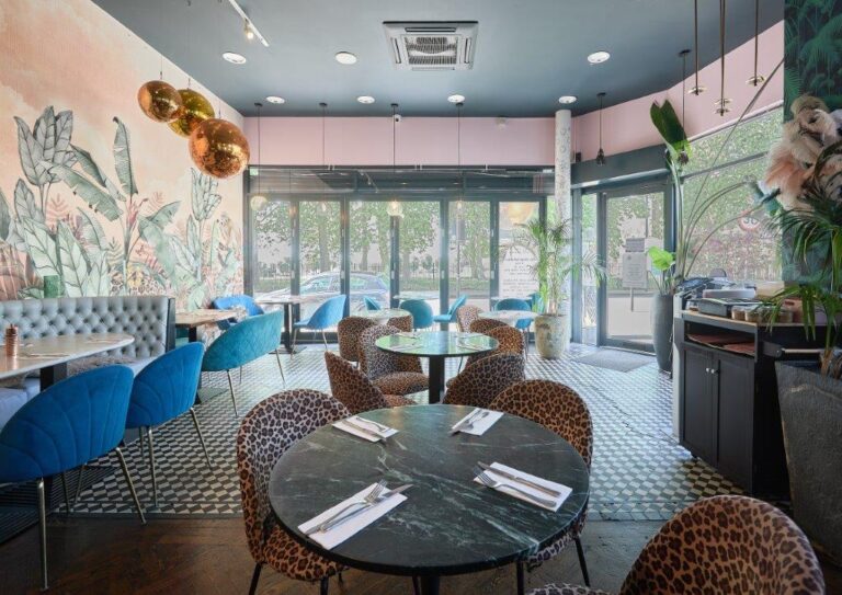 Retro Restaurant with Bar image 2