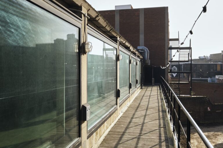 Versatile East London Industrial Warehouse for Hire image 6