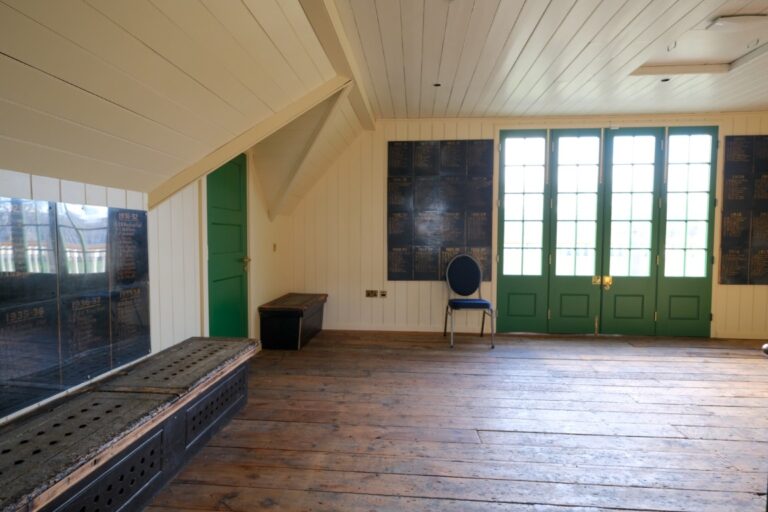 Central London Period School image 25