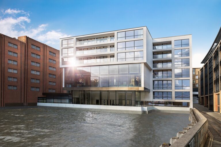 Contemporary Hotel image 1