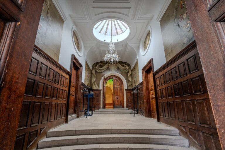 Central London Period School image 6