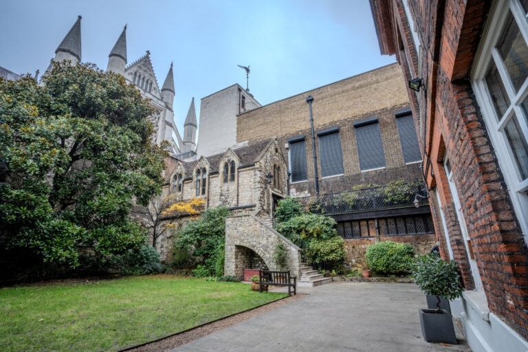 Central London Period School image 31