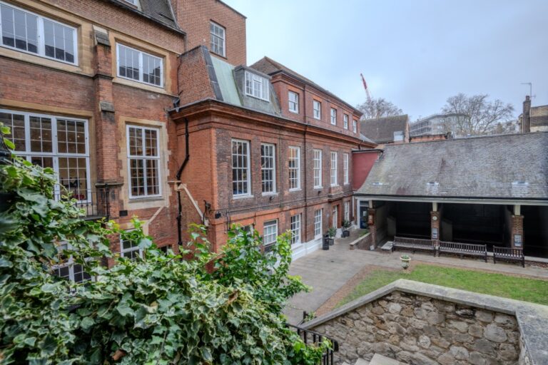 Central London Period School image 30