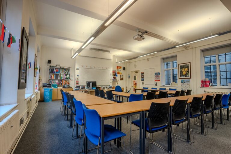 Central London Period School image 18