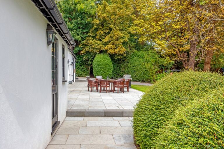 Grade II Listed House in Stanmore image 37