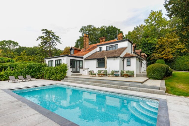 Grade II Listed House in Stanmore image 29