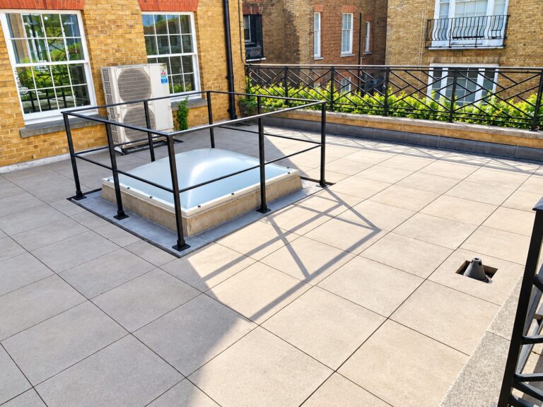Mayfair Townhouse with adjoining mews house, W1 image 11
