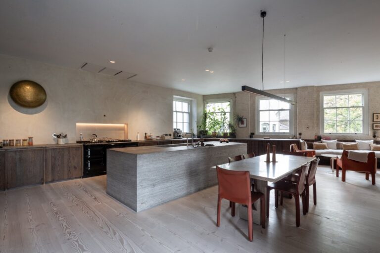 Converted Industrial Warehouse Property image 24