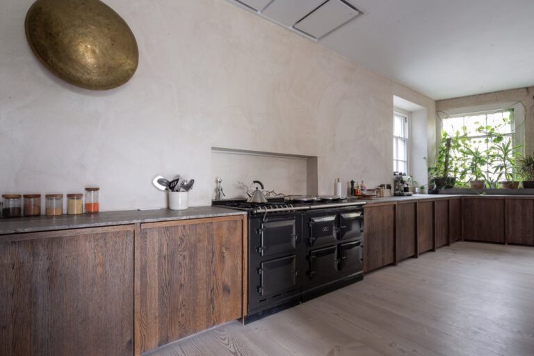 Converted Industrial Warehouse Property image 37