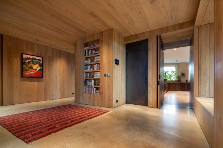 Converted Industrial Warehouse Property image 51