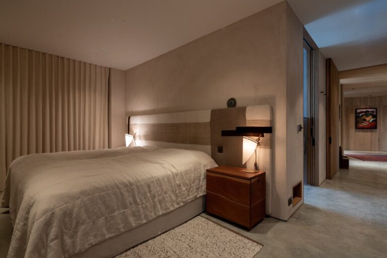 Converted Industrial Warehouse Property image 56