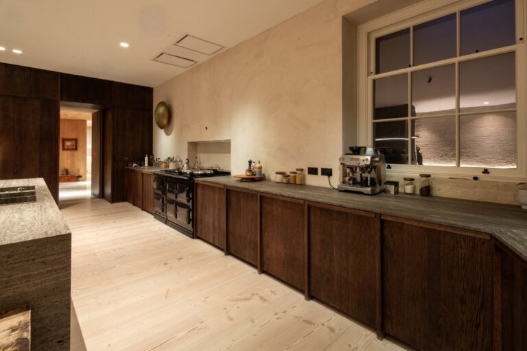 Converted Industrial Warehouse Property image 42
