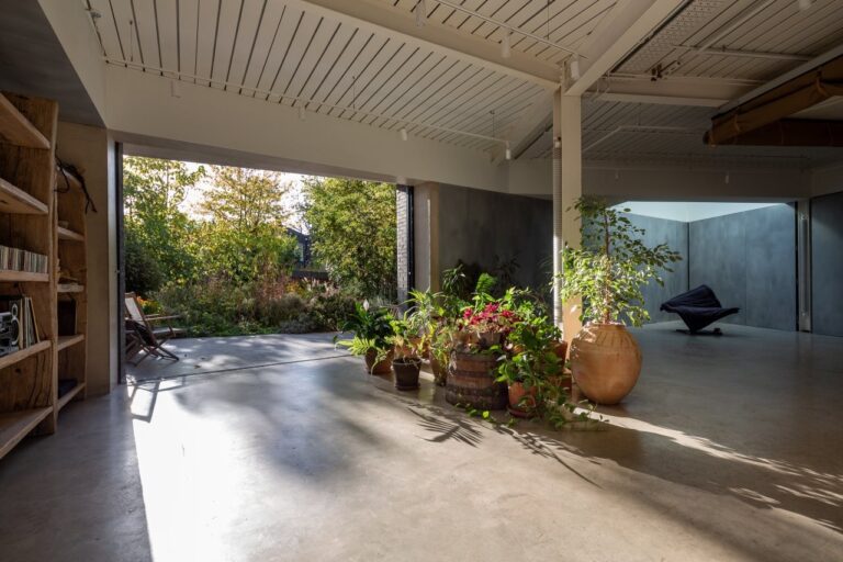 Converted Industrial Warehouse Property image 72