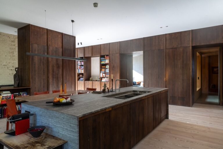 Converted Industrial Warehouse Property image 3