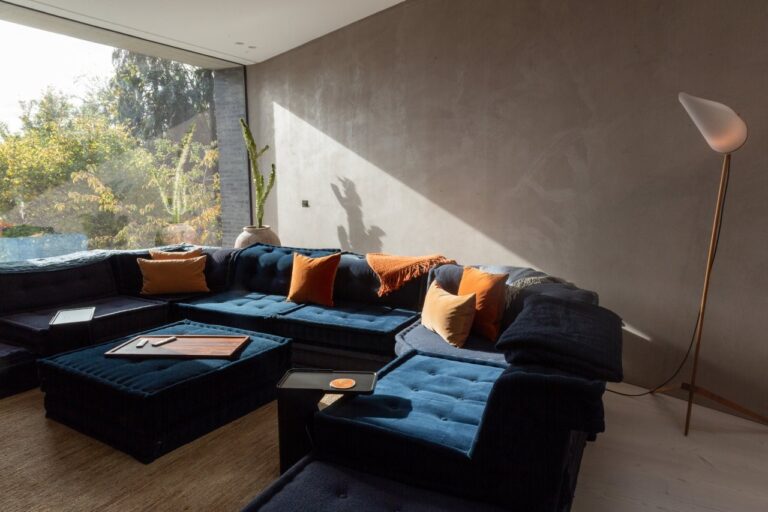 Converted Industrial Warehouse Property image 32